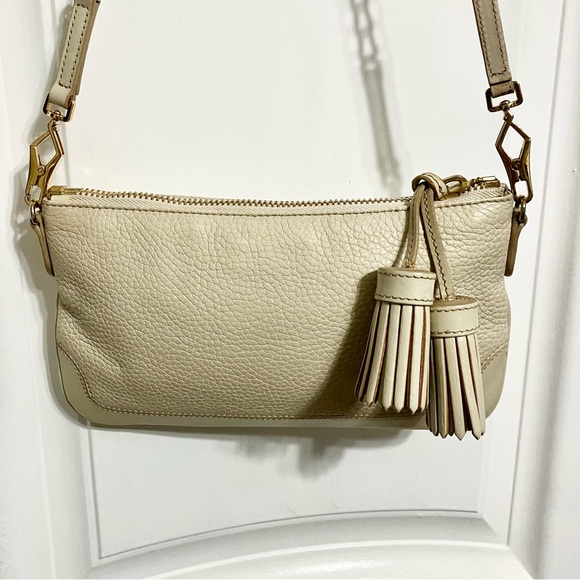 Burberry Cream Leather Tassel Chain crossbody bag - Picture 2 of 8